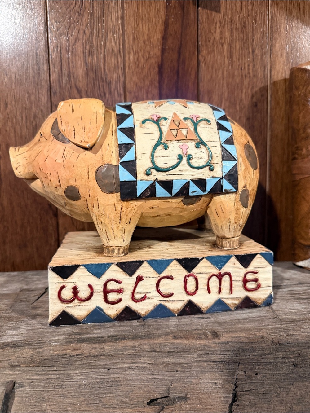 Folk art Welcome Wooden carved Pig in - kitchen/ porch home Accents